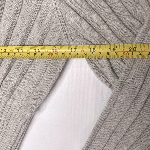 Aritzia Wilfred Plunge Front Cardigan - Picture 9 of 13